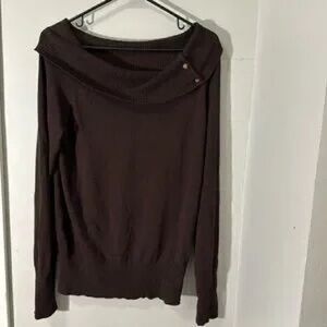 Chic Off-the-Shoulder Brown Sweater